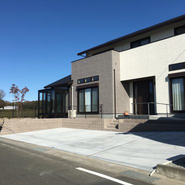 富士市：山本邸「家の “歴史” を感じることができるお庭のご提案。」